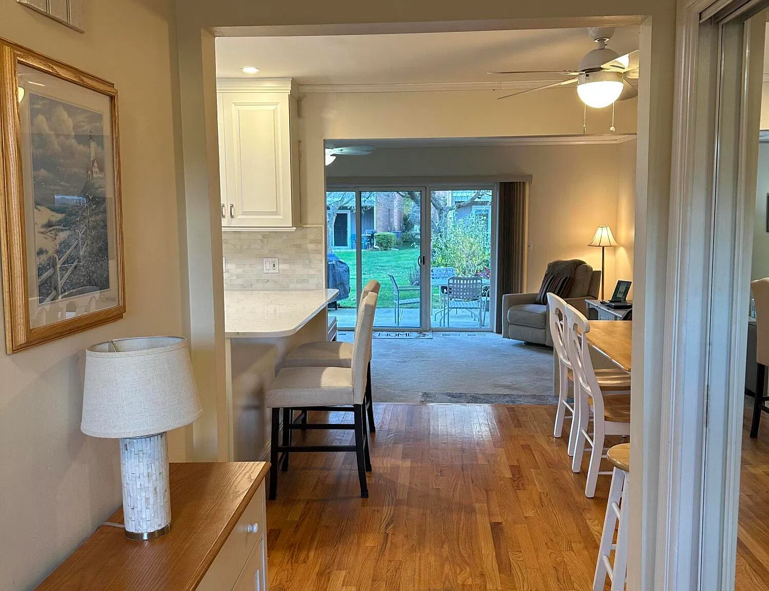 2 bed, 2.5 bath, 1224 sqft, $3,200 — Photo 3