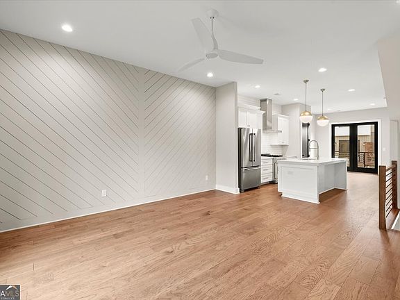 4th image of 2329 Mason Dr #D-24