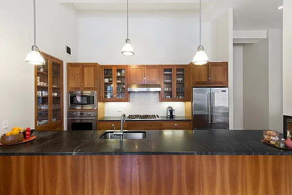 Sold by Nest Seekers International | media 4