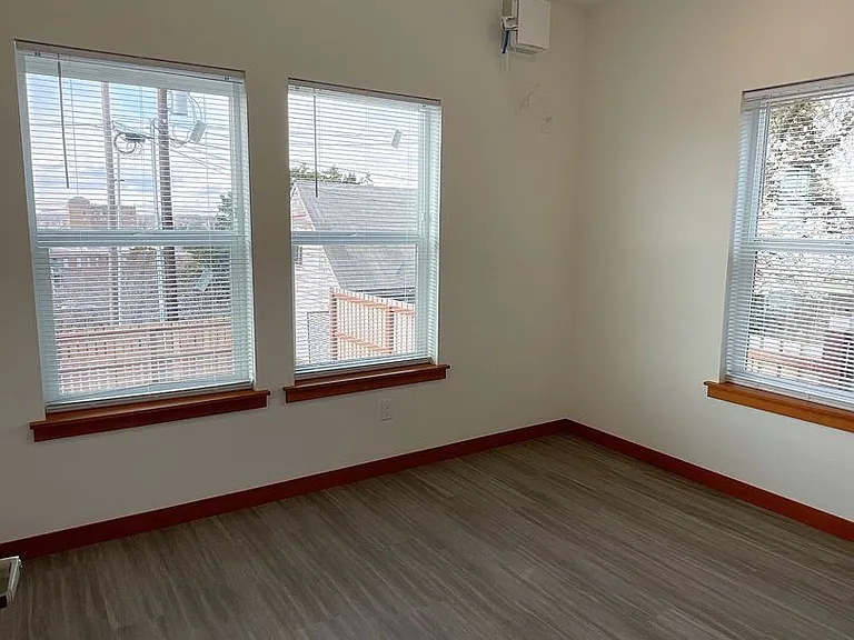 1205 N Garden St — Photo 56