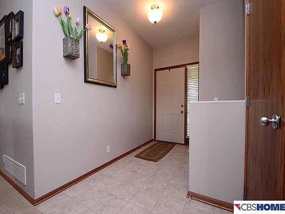 3rd image of 20211 Crystal Ave