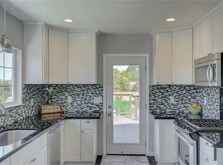 214 2nd St, Rodeo, CA 94572