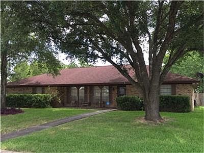 1st image of 891 White Oak Dr