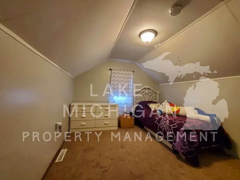 5771 School Ave — Photo 6