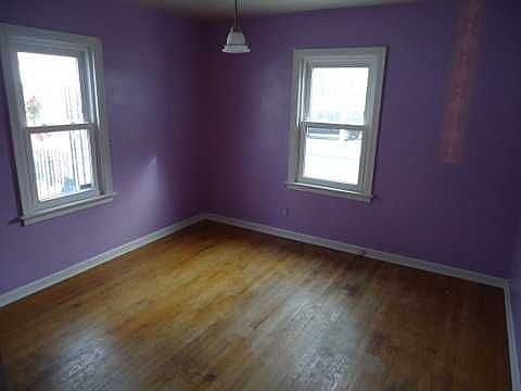 4th image of 2055 Pershing Blvd