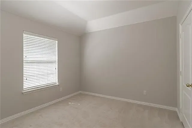4600 Southpointe Dr — Photo 19