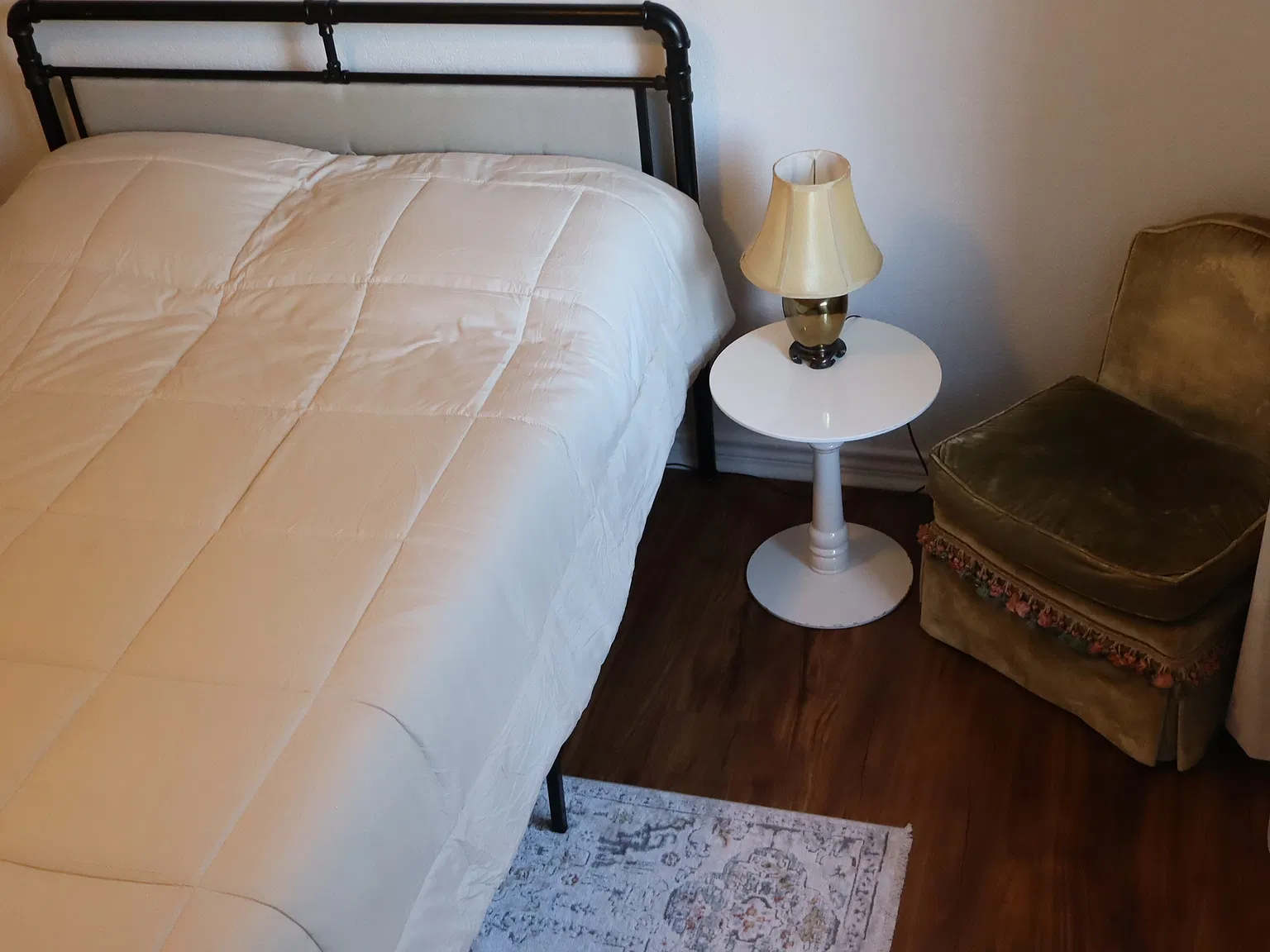 3 bed, 1347 sqft, $900 — Photo 2