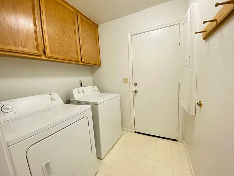 271 Allport Dr — Photo 13