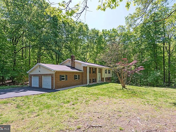 3rd image of 3321 Ben Oak Dr