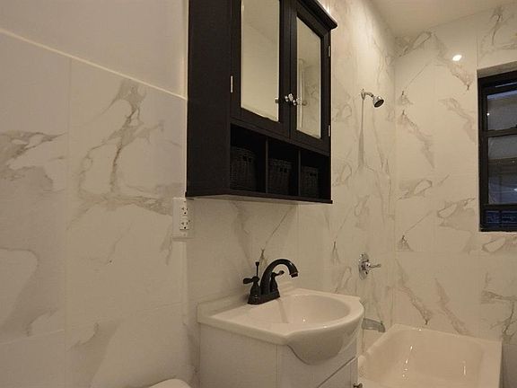 3rd image of 836 Flatbush Ave #C2