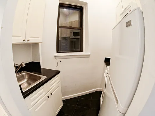 Rented by Urban Real Estate Inc | media 34
