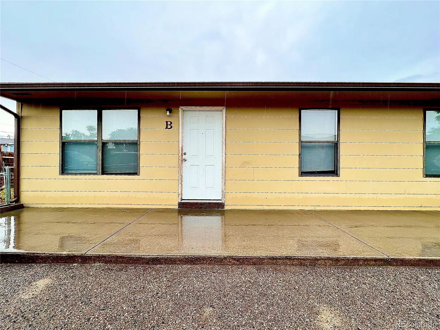 3 bed, 2.0 bath, 1064 sqft, $1,495 — Photo 2