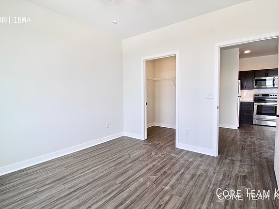 5th image of 222 W 75th St #C