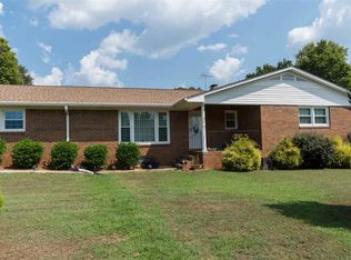 379 Hobbysville Rd, Roebuck, SC 29376