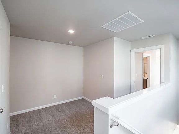 5th image of 8457 SE Kinnaman St