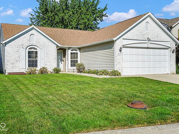 3rd image of 504 Cahill Ln