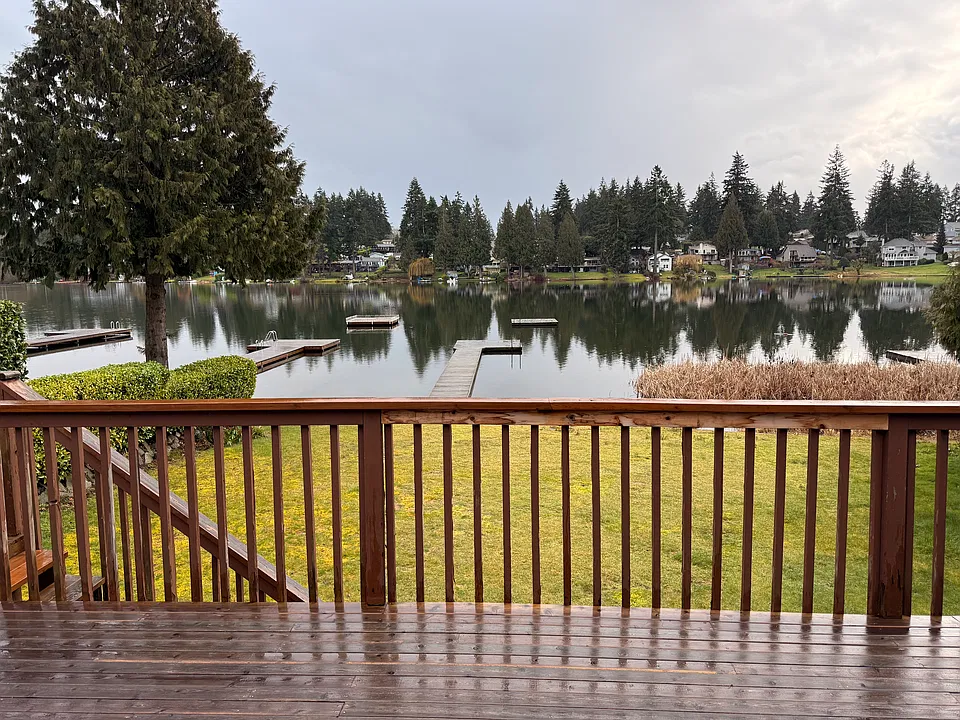 S 304th St