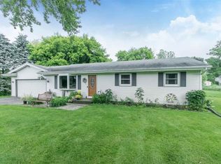 6200 Harvest Ln, Deforest, WI 53532