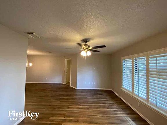 4th image of 14109 Summerset Ct