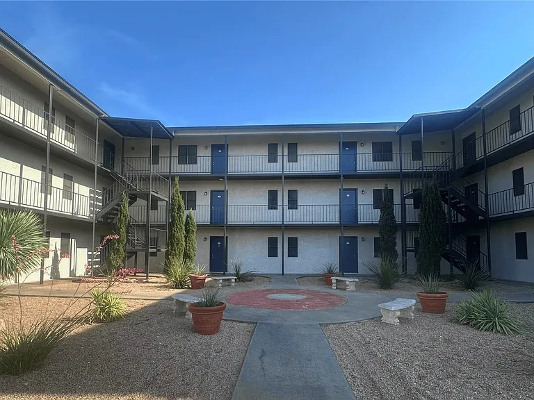 Jackson Way Apartments — Photo 11