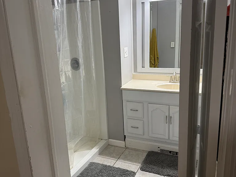 702 Sherwood Dr — Photo 8