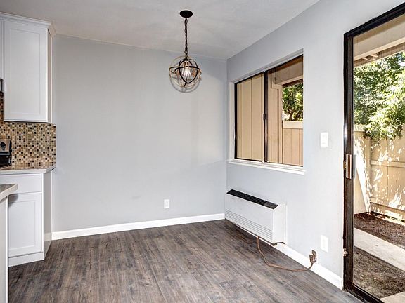 5th image of 946 Kiely Blvd Unit B