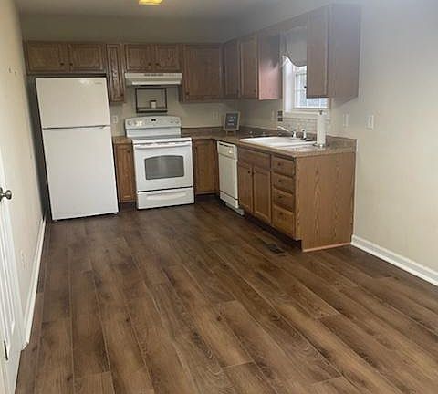 5th image of 2921 Carbine Ln