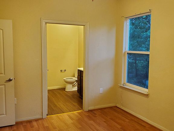 4th image of 2225 Norwood Dr