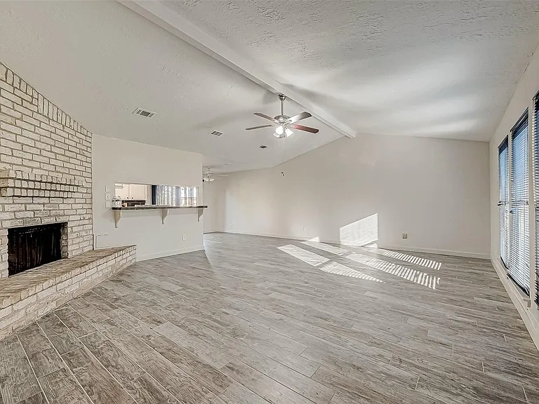 610 Bienville Ln — Photo 12