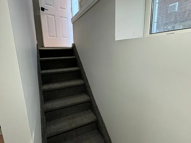 266 Dalhousie St #LOWER — Photo 4
