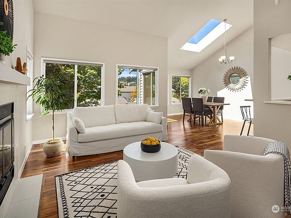 2nd image of 11606 100th Avenue NE #C2