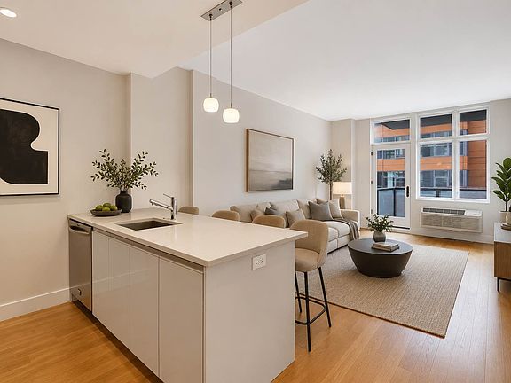 3rd image of 226 50th Ave APT 7J