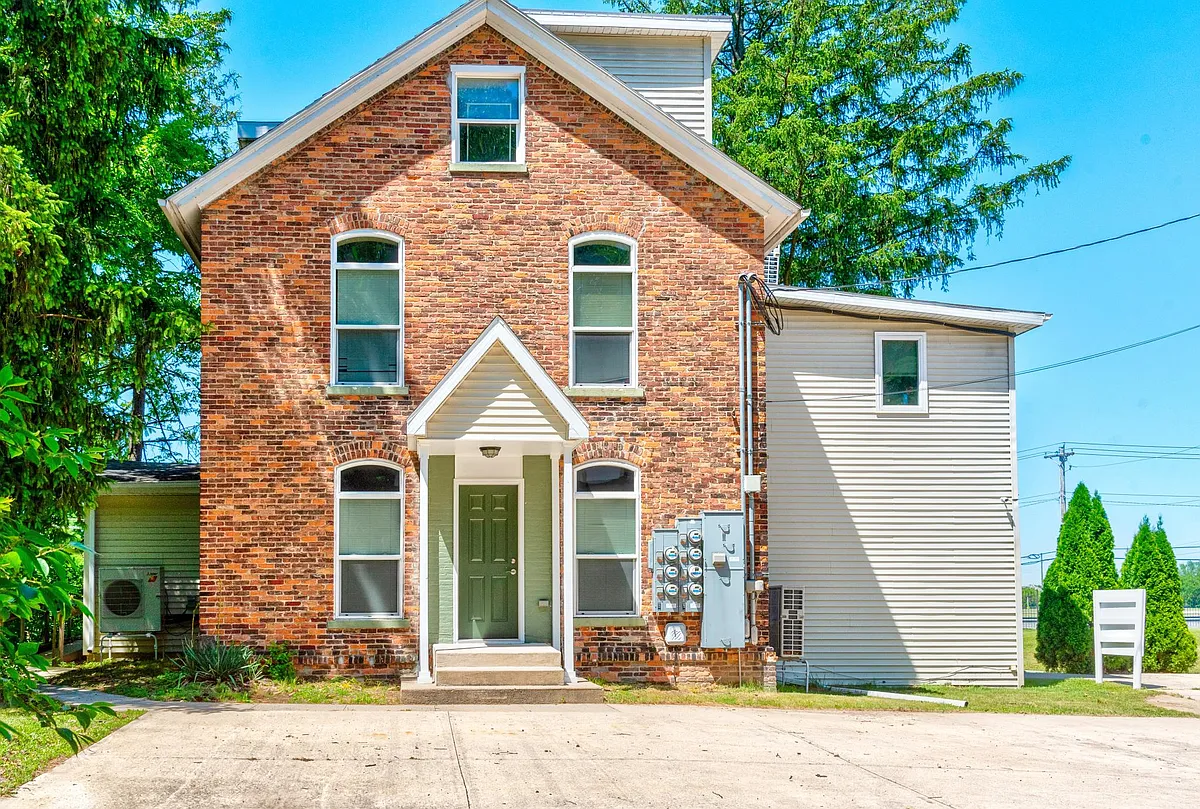 Building Photo - 1320 Hillcrest Rd #6
