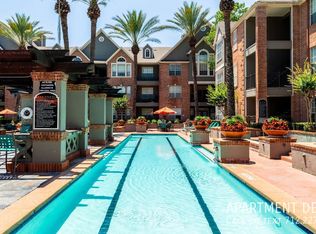 4854 Pin Oak Park #2295, Houston, TX 77081