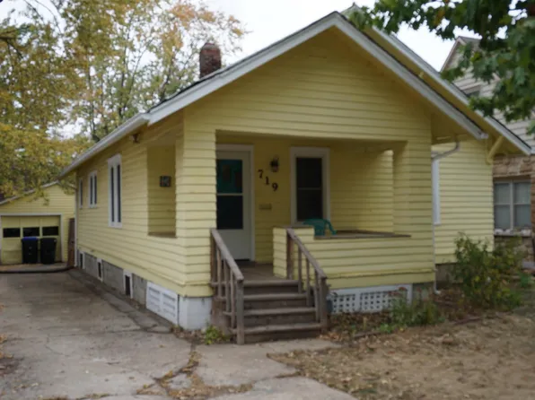 719 SW Roosevelt St, Topeka, KS 66606