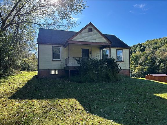 3rd image of 22 Finnin Rd