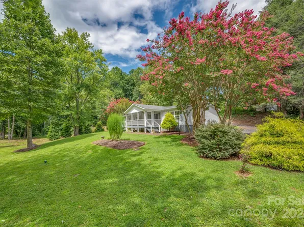 538 Laurel Dr, Saluda, NC 28773