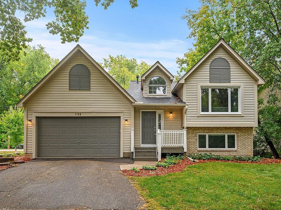 1st image of 796 Carla Ln