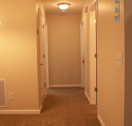 4th image of 7600 Courtyard Dr #7600