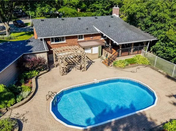 291 Villa Pl, Waterloo, ON N2J 3X6