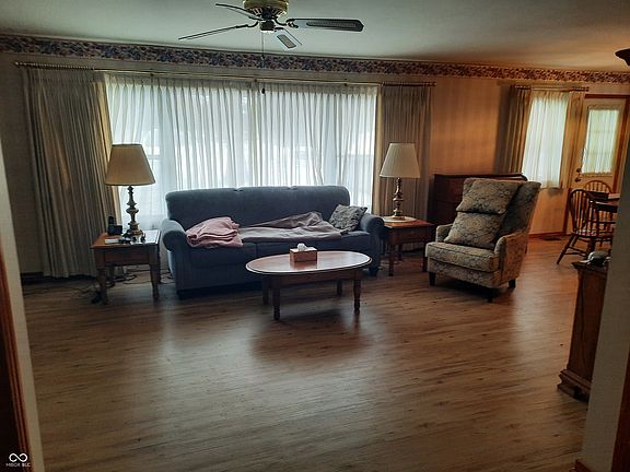 4th image of 5824 Garden Dr