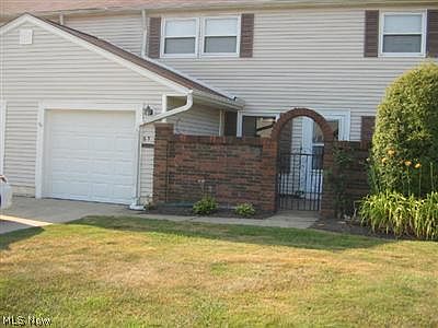 1st image of 63 Mount Vernon Ct