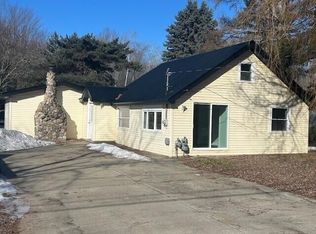 1750 S Loxley Rd, Houghton Lake, MI 48629