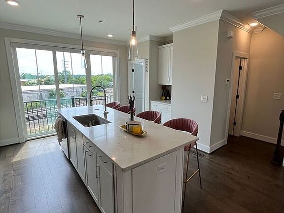 5th image of 1601 Draper View Loop #102