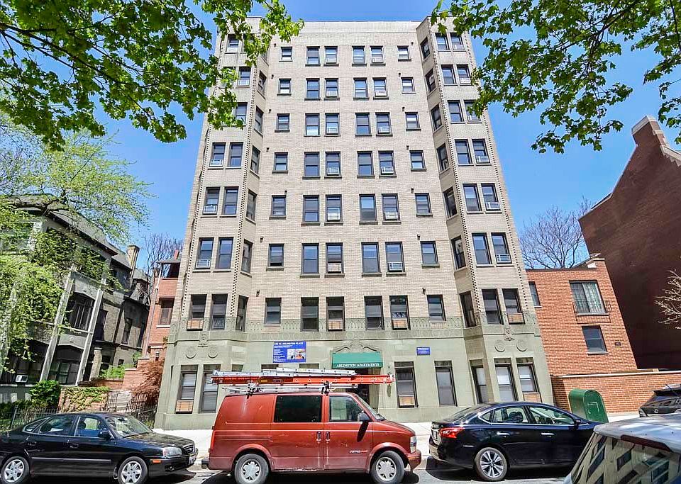 1st image of 550 W Arlington Pl APT 706