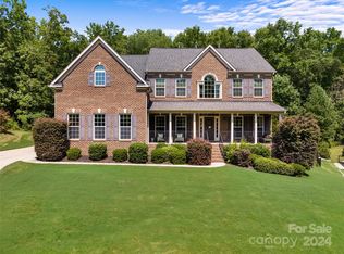 635 Sugarberry Ct, Fort Mill, SC 29715