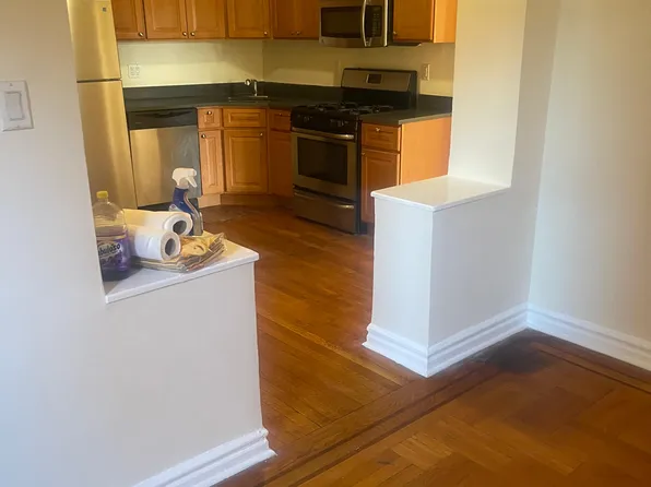 3715 Kings Highway image 3 of 7