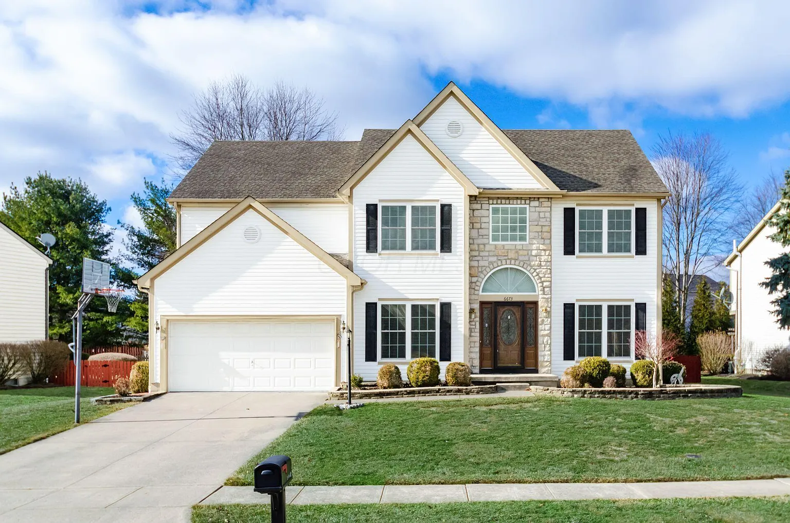 6673 Oak Shadow Dr photo 1