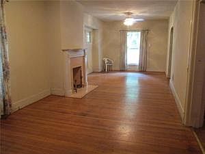 5th image of 391 Lafayette Ave