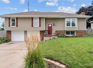 1208 SE Piccadilly St, Blue Springs, MO 64014